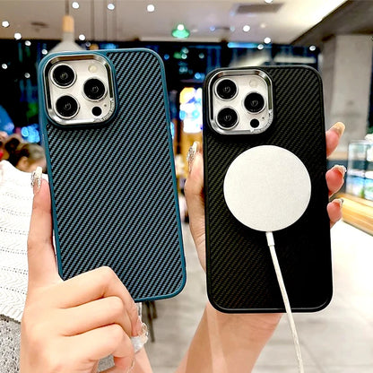 Capa de fibra de carbono MagSafe de luxo para iPhone 16, 15, 14, 13, 12, 11 Pro Max Plus, 16Pro, 15Pro e 14Pro com carregador sem fio MagSafe
