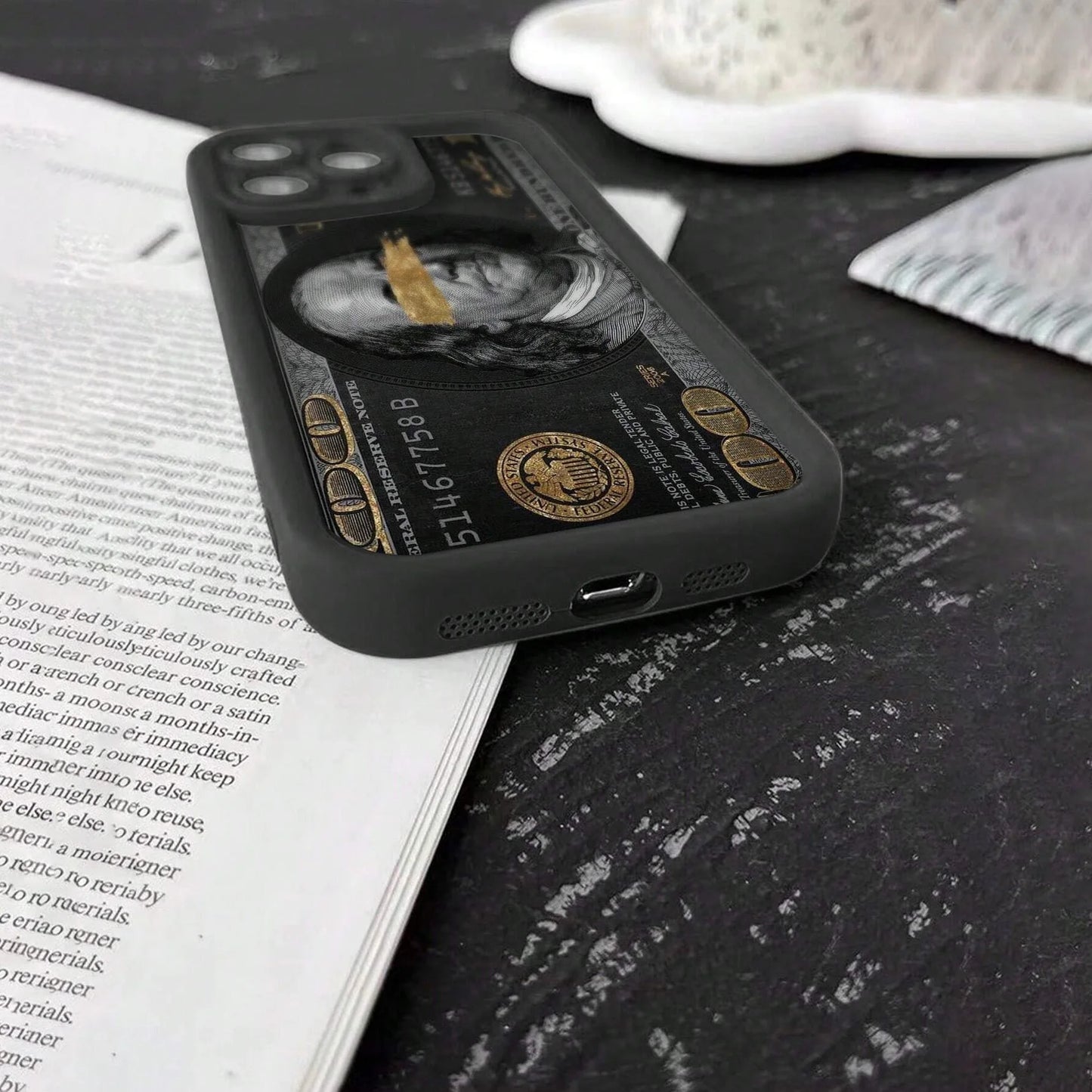 Capa de silicone com cobertura total em formato de notas de dólar preto para iPhone 16 15 14 13 12 11 ProMax XSMax XR 7 8 Plus à prova de choque